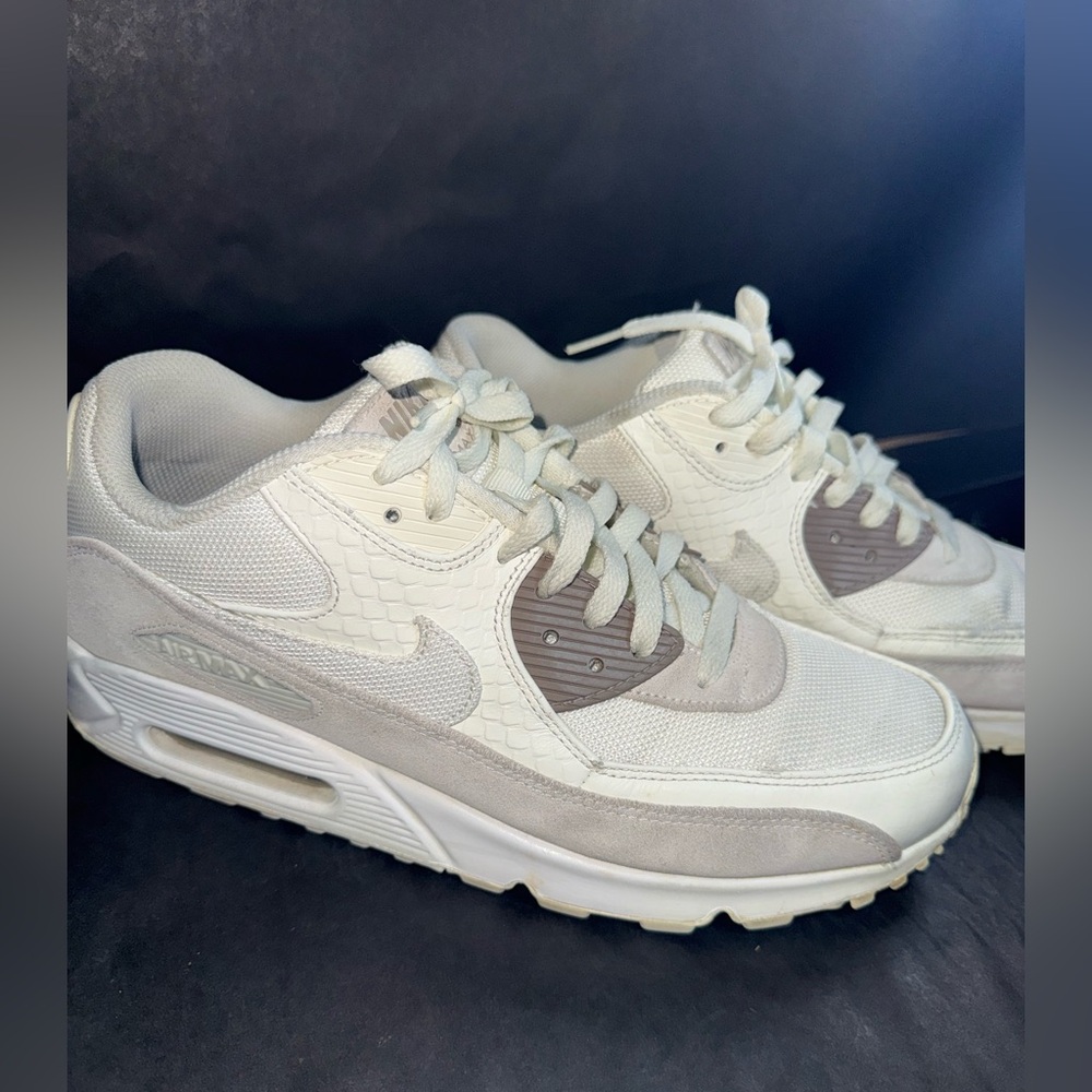 NIKE AIR MAX‎ 90 PREMIUM IN “SAIL” WITH SNAKESKIN MATERIAL sz 11